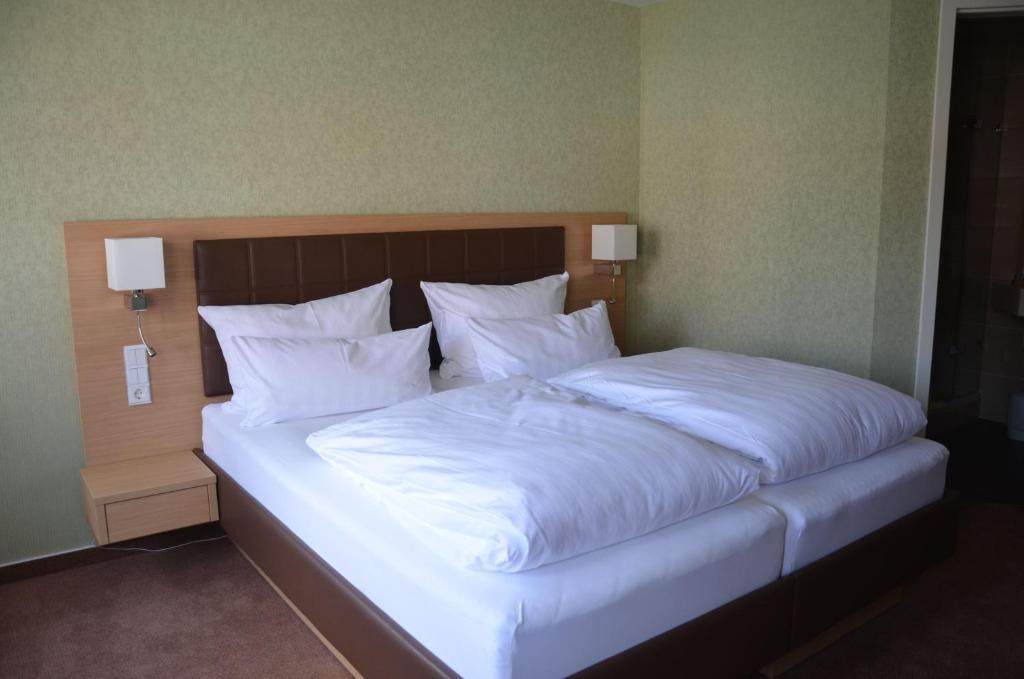 Hotel Ortel Gmbh Besigheim Zimmer foto