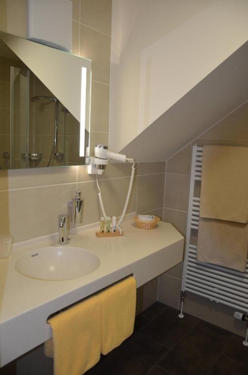 Hotel Ortel Gmbh Besigheim Zimmer foto