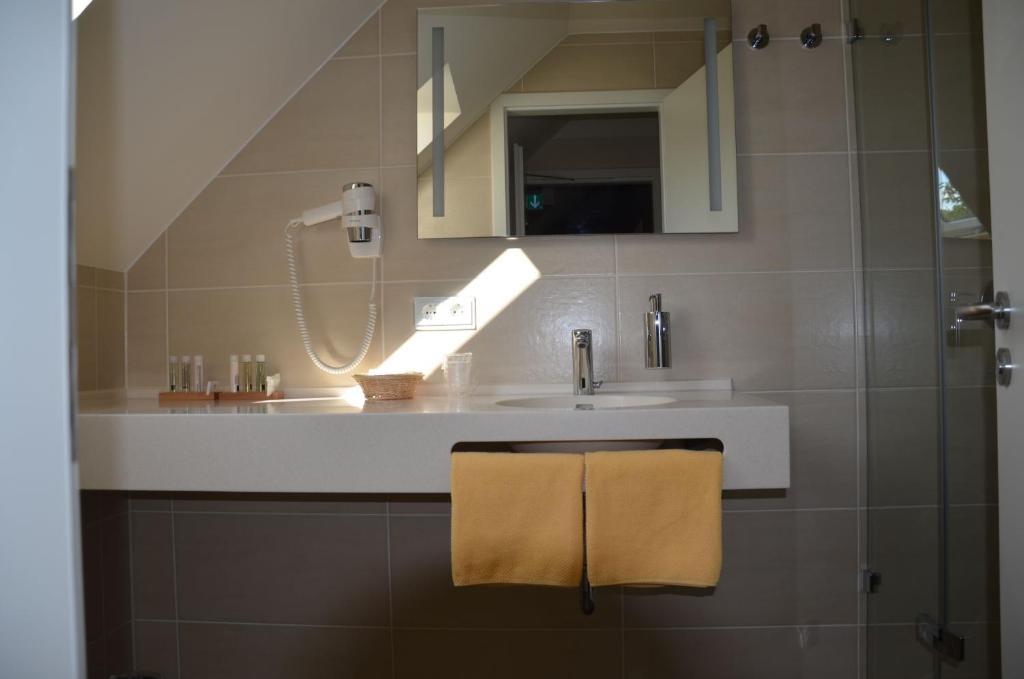 Hotel Ortel Gmbh Besigheim Zimmer foto
